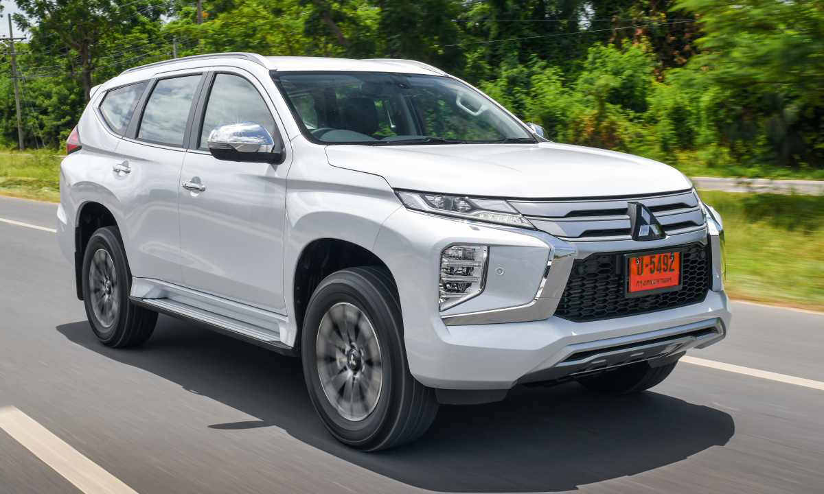 Pajero Sport facelift trong một hành trình lái thử dành cho truyền thông ở Thái Lan, tháng 10/2019.